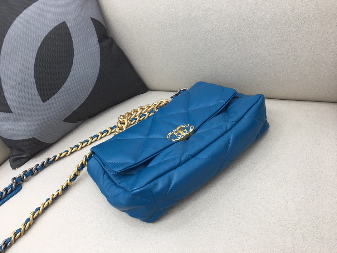 Lambskin 19 Large Handbag Flap Bag AS1161 Blue